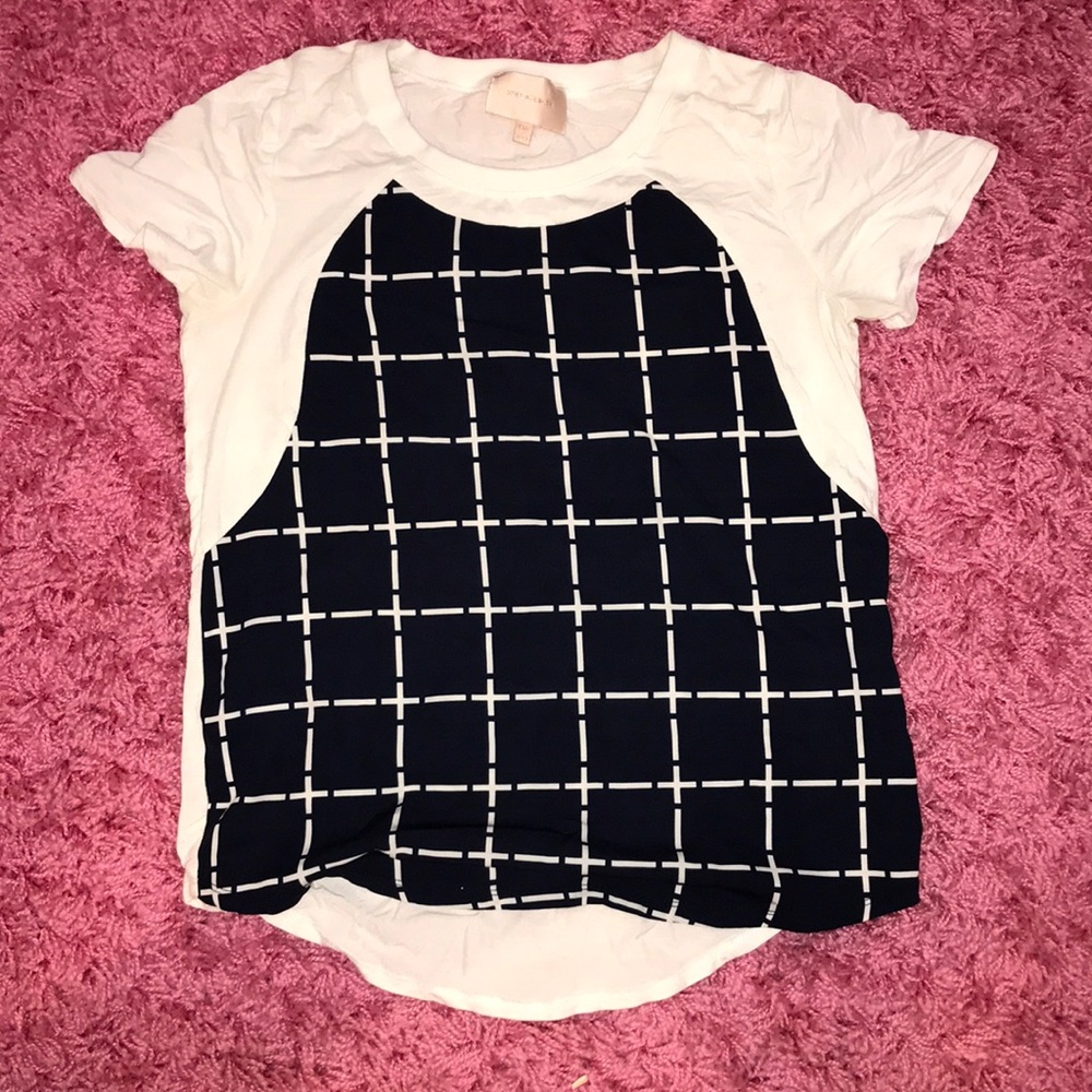 stretchy t-shirt